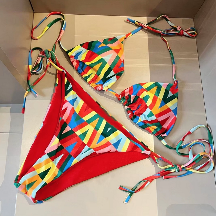 Halterneck Bikini 2025 Thora Bunt