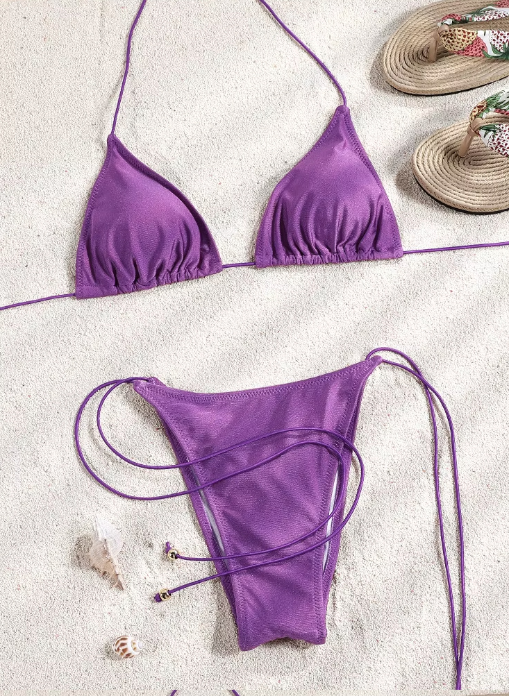 Sexy brasilianischer Bikini in Lila Für selbstbewusste Strandmomente