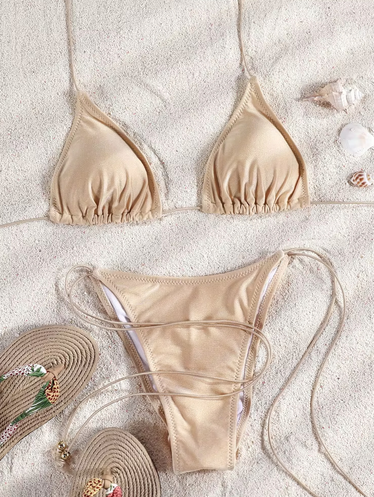 Sexy brasilianischer Bikini in Ivory Für selbstbewusste Strandmomente