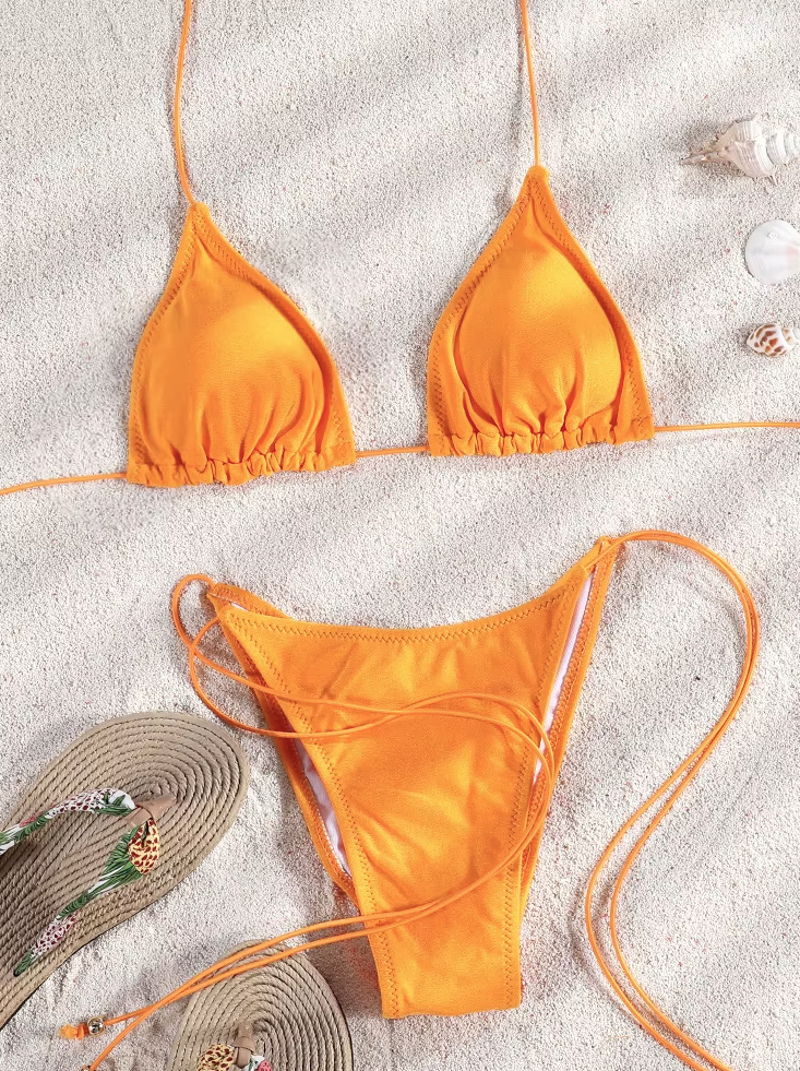 Sexy brasilianischer Bikini in Orange Für selbstbewusste Strandmomente