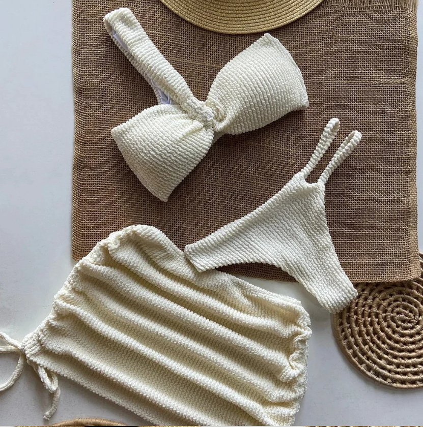 Halterneck Tanga Bikini Set Dreiteilig mit Rock in Weiß