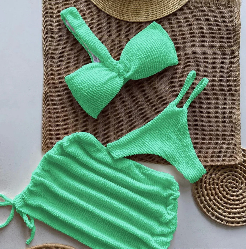 Halterneck Tanga Bikini Set Dreiteilig mit Rock in Grün