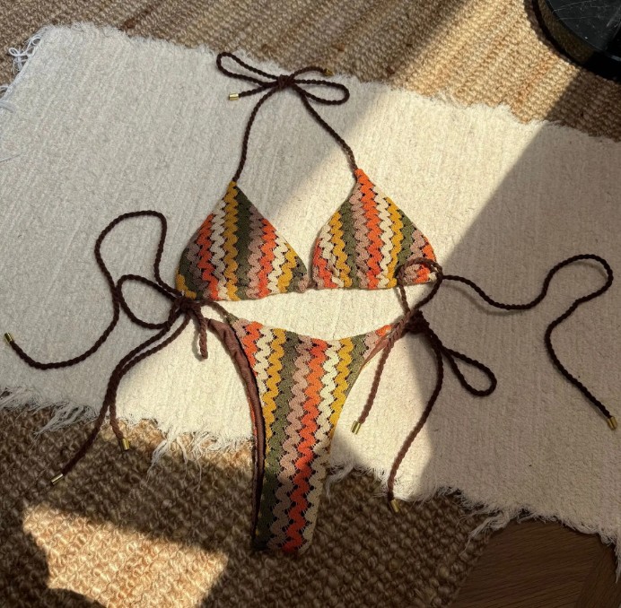 Halterneck Bikini 2025 Suvi mit Hohe Taille und Retro Muster