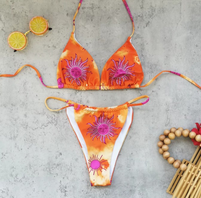 Brasilianischer Halterneck Bikini Samoa in Orange mit Strass Applikationen