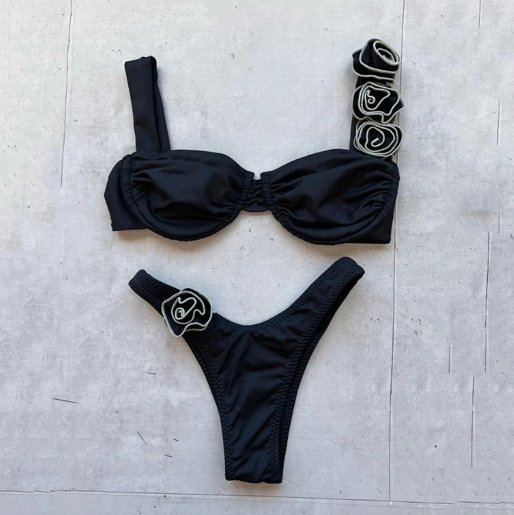 Push Up High-Waist Bikini in Schwarz mit 3D Blumen