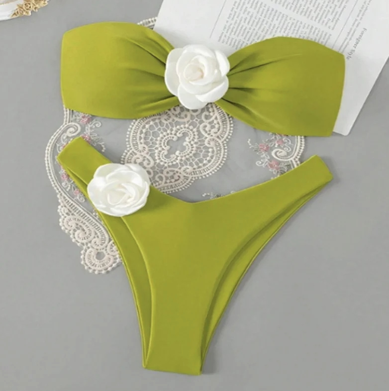 Bandeau High-Waist Bikini in Grün mit Weiße Blume