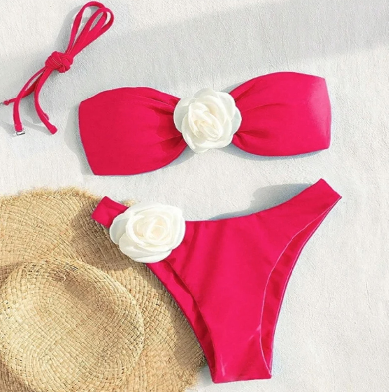 Bandeau High-Waist Bikini in Rot mit Weiße Blume