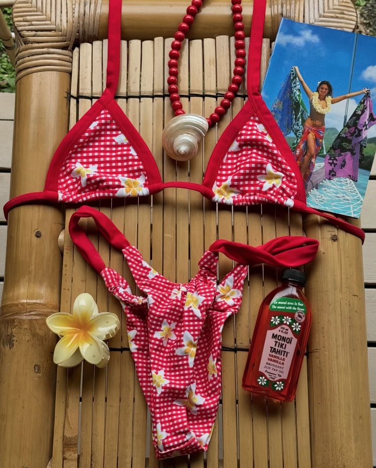 Halterneck Bikini Wera in Rot mit Blumenmuster